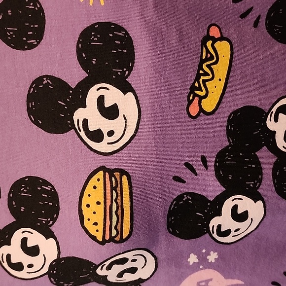 NWT Artist Series shirt. XXL - Picture 2 of 10